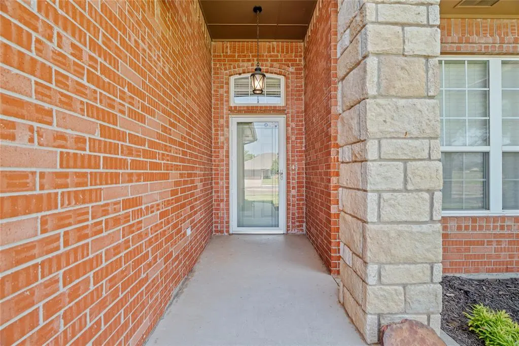 Photo 3 — 10809 Middlesbrough Lane, Yukon, OK 73099