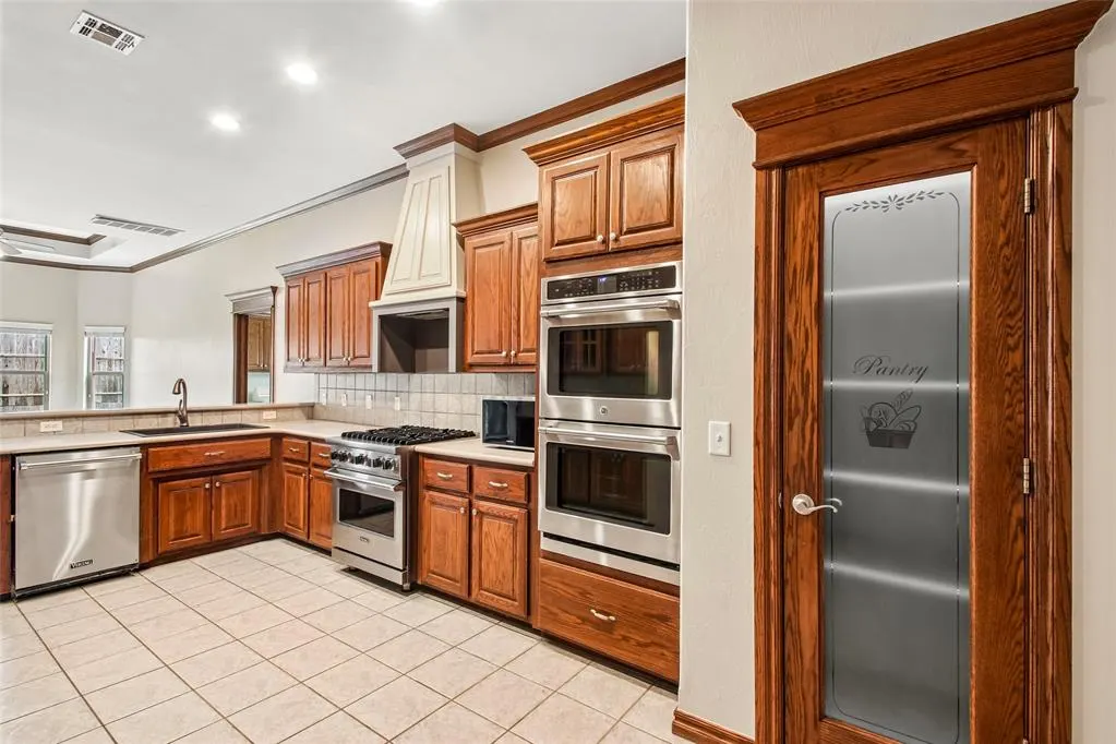 Photo 2 — 201 SW 137th Terrace, Oklahoma City, OK 73170