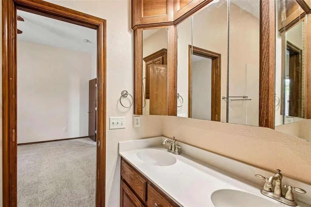 Photo 25 — 201 SW 137th Terrace, Oklahoma City, OK 73170