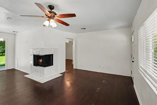 Photo 7 — 3833 NW 32nd Street, Oklahoma City, OK 73112