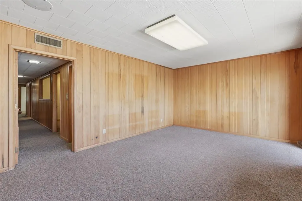Photo 10 — 720 Delaware Street, Perry, OK 73077