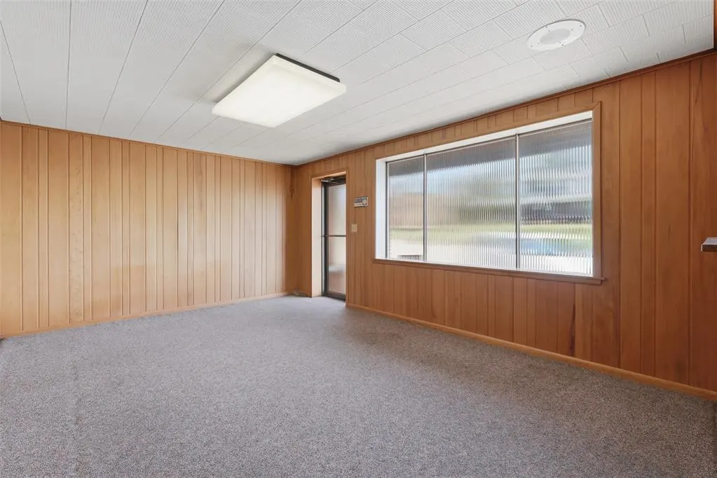 Photo 11 — 720 Delaware Street, Perry, OK 73077