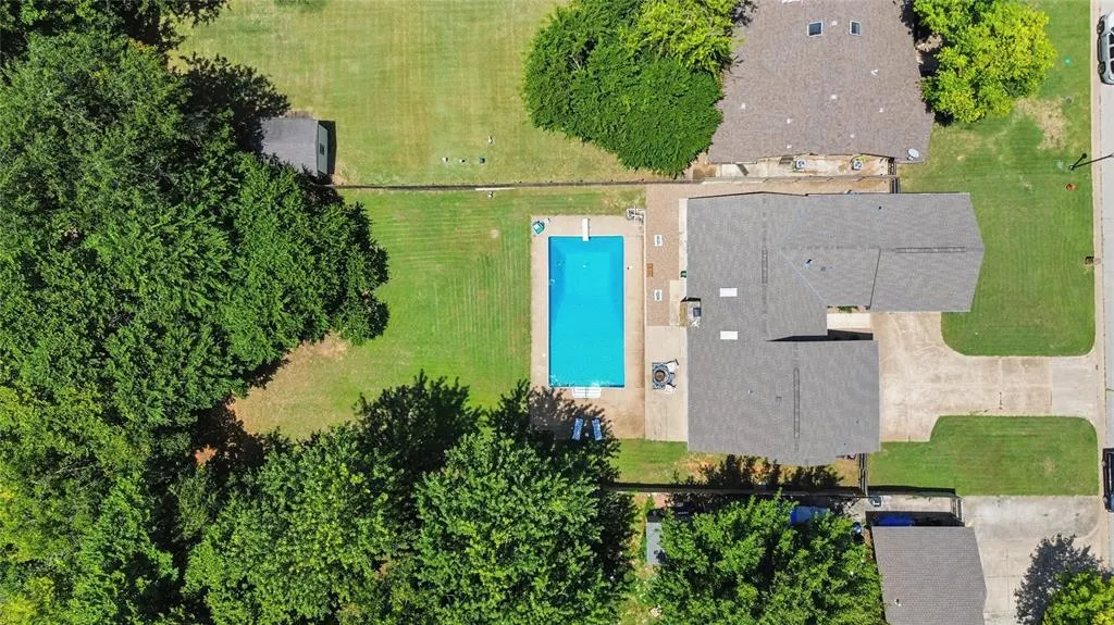Photo 3 — 11057 W Country Drive, Oklahoma City, OK 73170