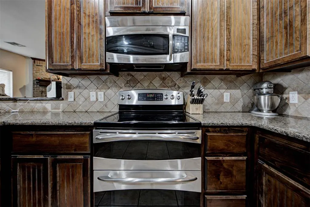Photo 16 — 1479 Sunset Circle, Edmond, OK 73025