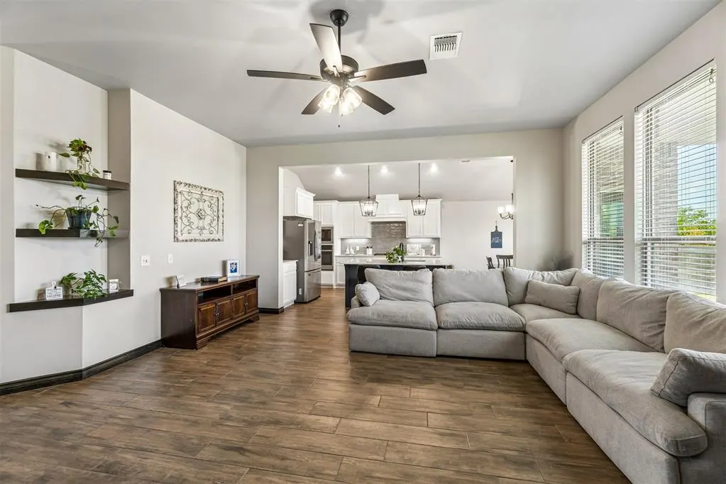 Photo 4 — 11245 NW 135th Street, Yukon, OK 73099
