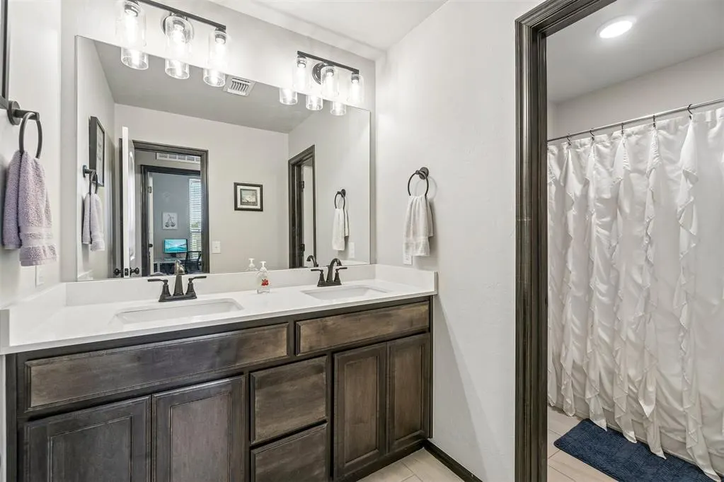 Photo 37 — 11245 NW 135th Street, Yukon, OK 73099