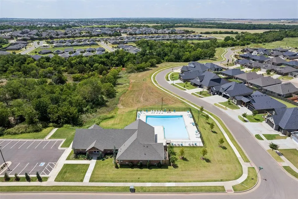 Photo 44 — 11245 NW 135th Street, Yukon, OK 73099