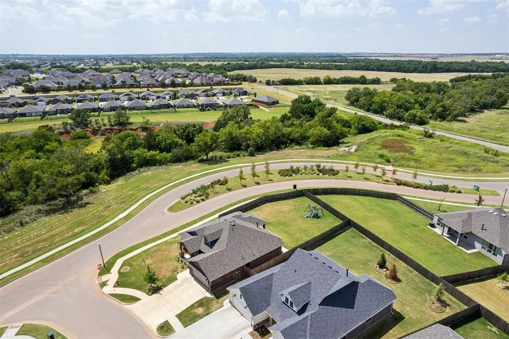 Photo 45 — 11245 NW 135th Street, Yukon, OK 73099