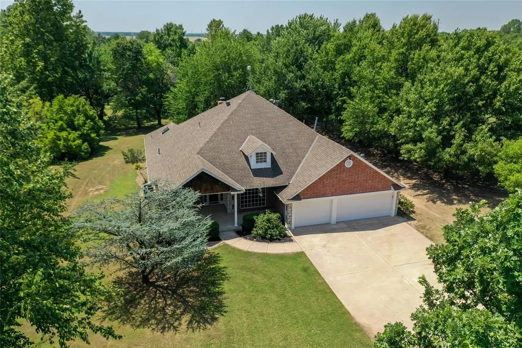 Photo 2 — 14300 W Wilshire Boulevard, Yukon, OK 73099
