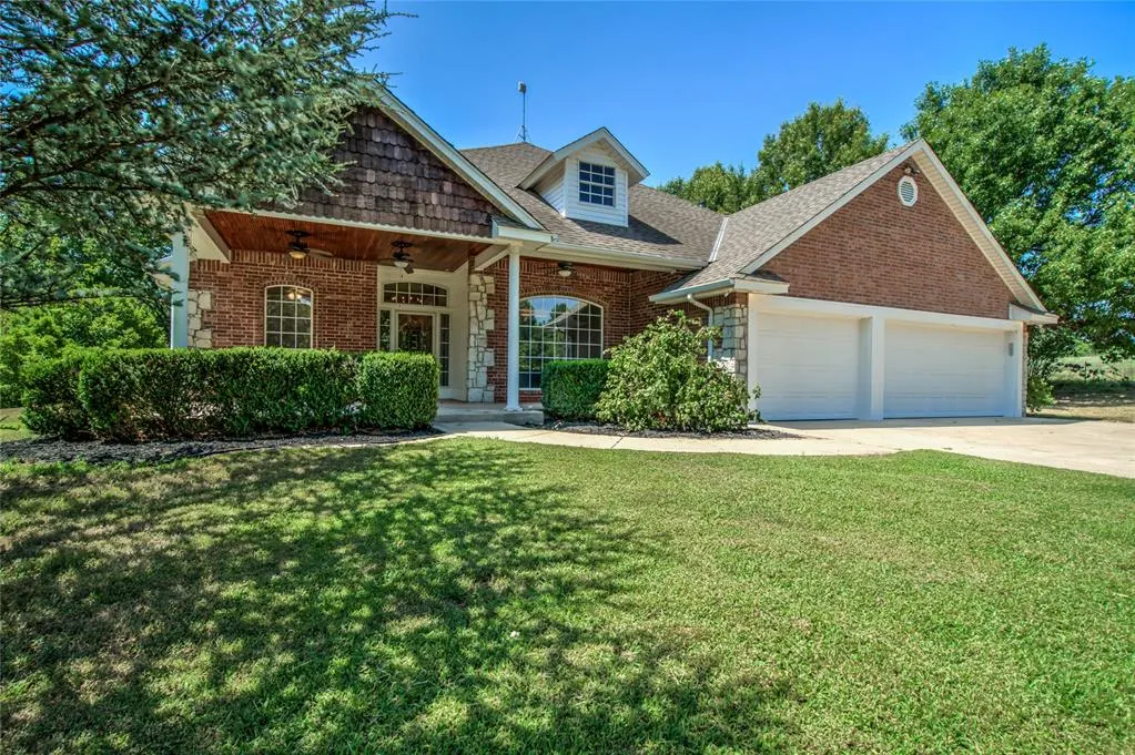 Front exterior — 14300 W Wilshire Boulevard, Yukon, OK 73099
