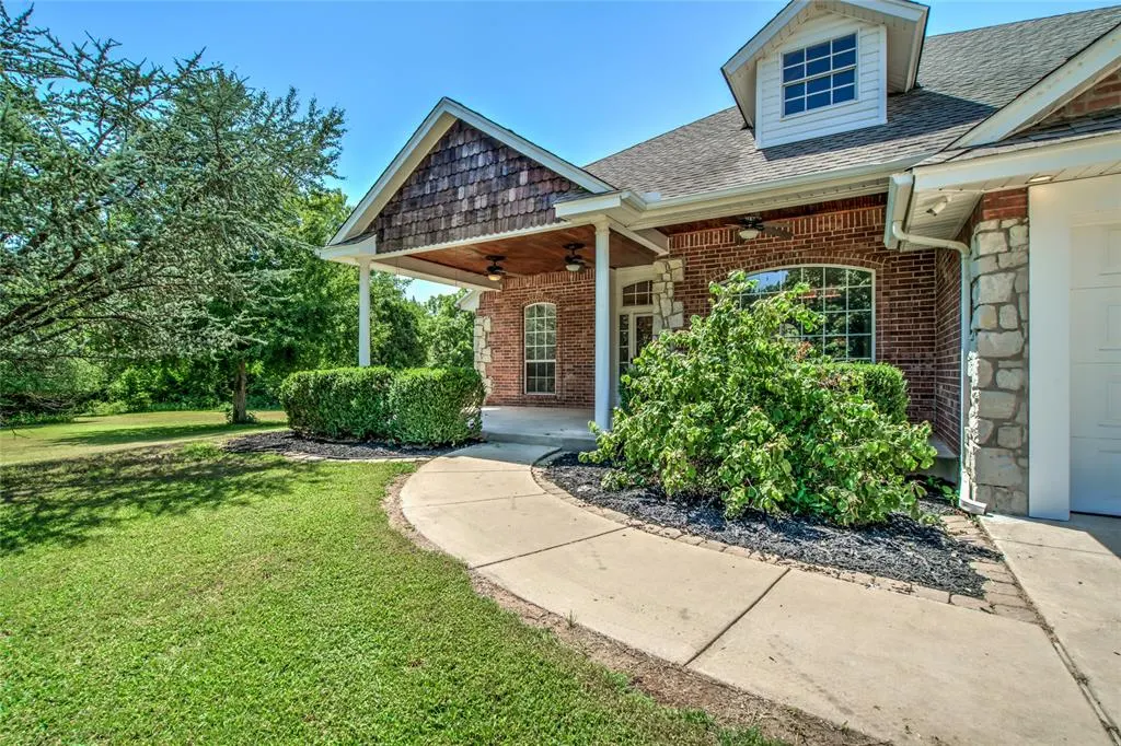 Photo 9 — 14300 W Wilshire Boulevard, Yukon, OK 73099