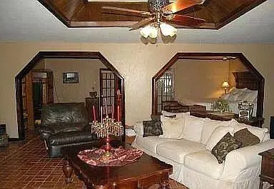 Photo 5 — 10500 S Garnada Lane, Oklahoma City, OK 73165