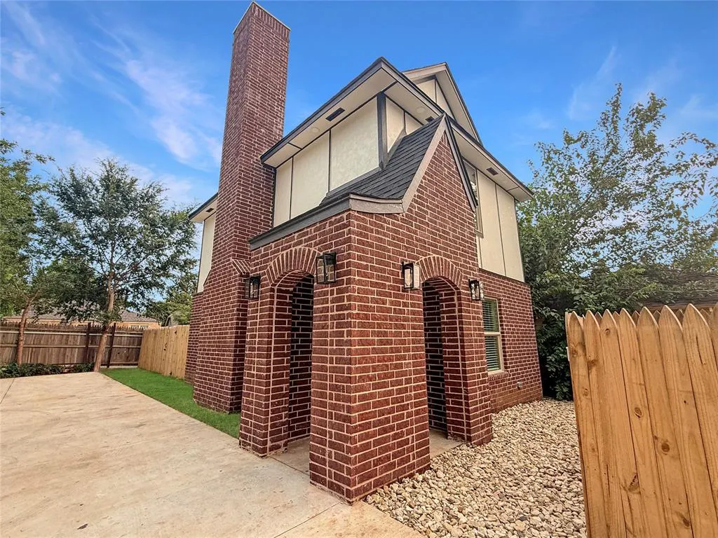 Front exterior — 2346 NW 11th Street C, Oklahoma City, OK 73107