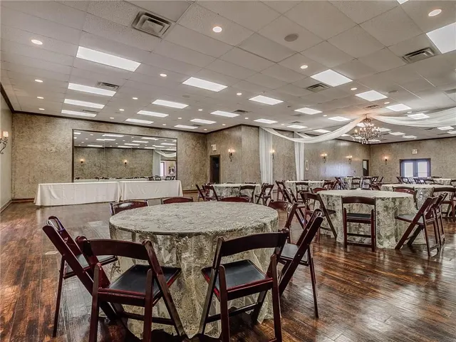 Photo 4 — 9101 S Robinson Avenue, Oklahoma City, OK 73139