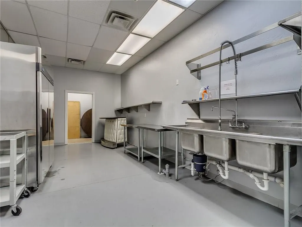 Photo 22 — 9101 S Robinson Avenue, Oklahoma City, OK 73139