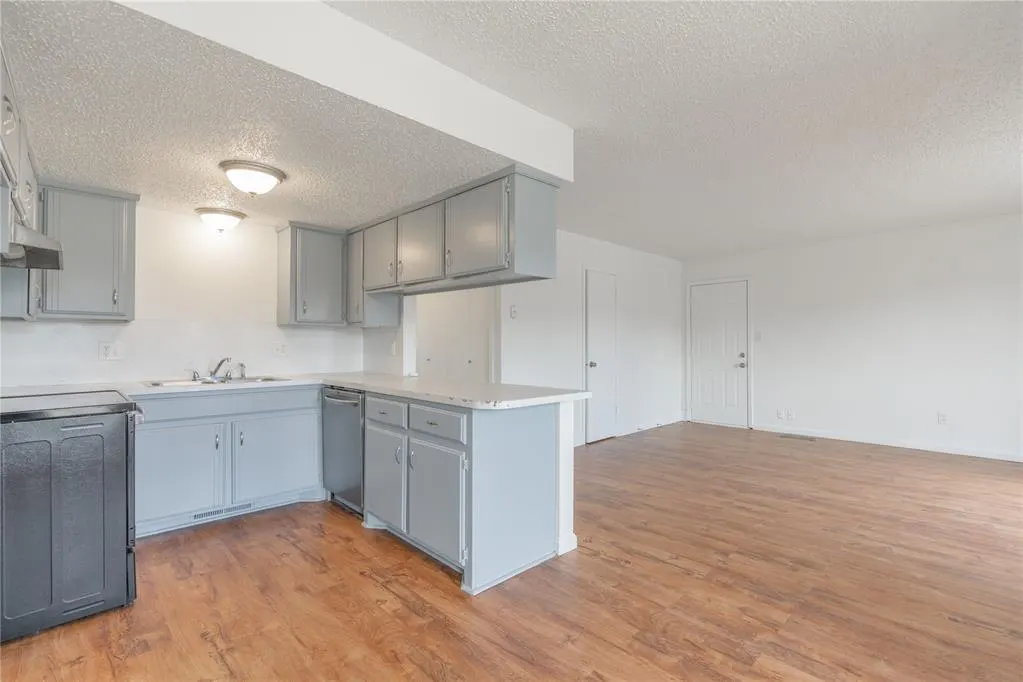 Photo 8 — 1004 Acacia Circle, Noble, OK 73068
