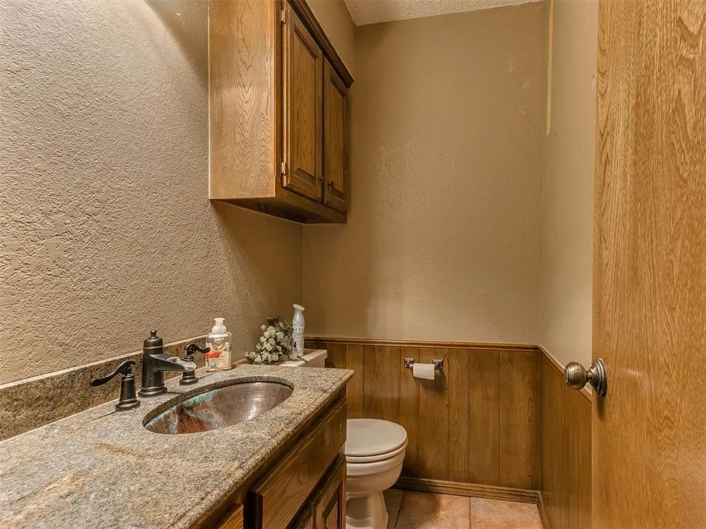 Photo 34 — 11616 Hackney Lane, Yukon, OK 73099