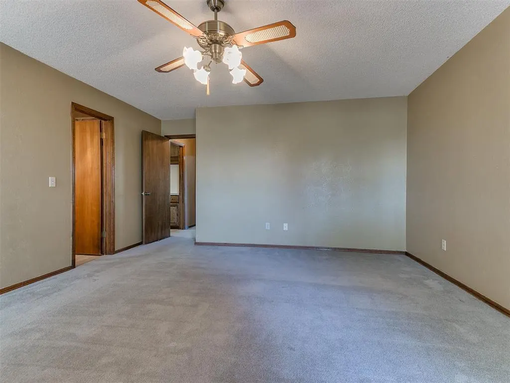 Photo 36 — 11616 Hackney Lane, Yukon, OK 73099