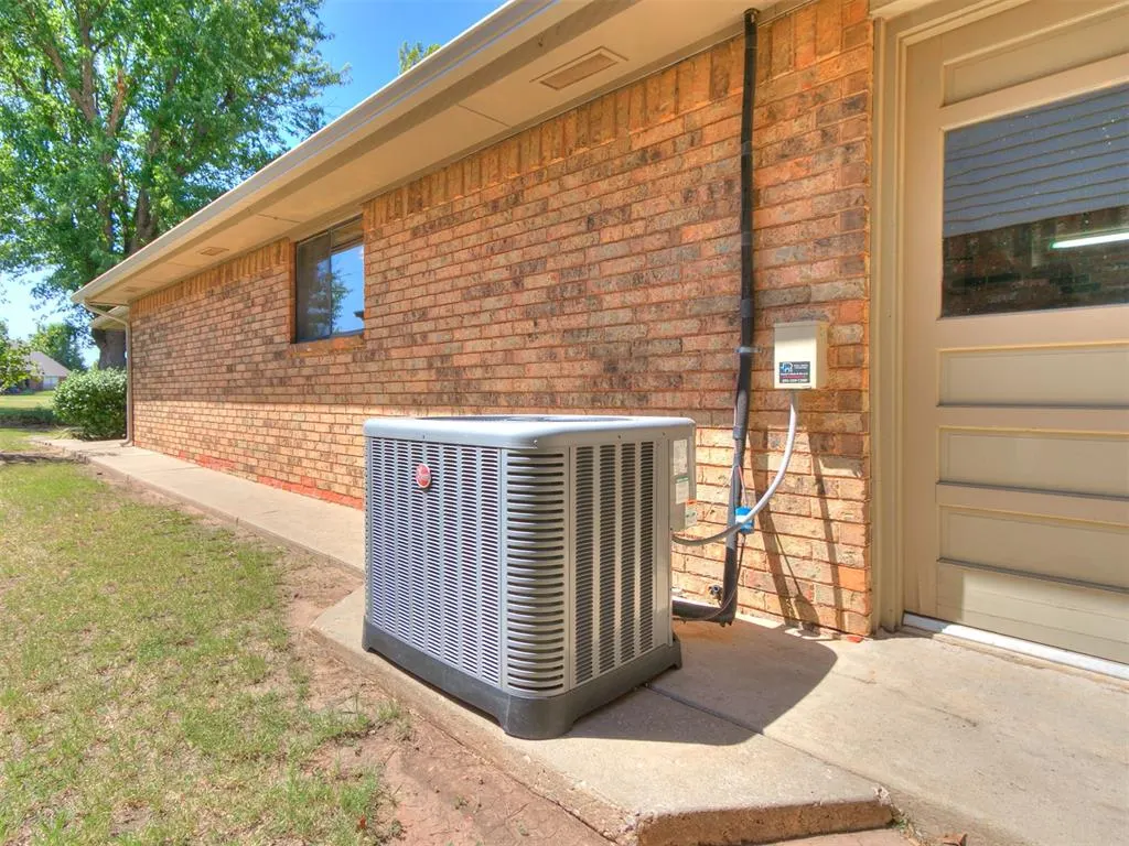 Photo 49 — 11616 Hackney Lane, Yukon, OK 73099