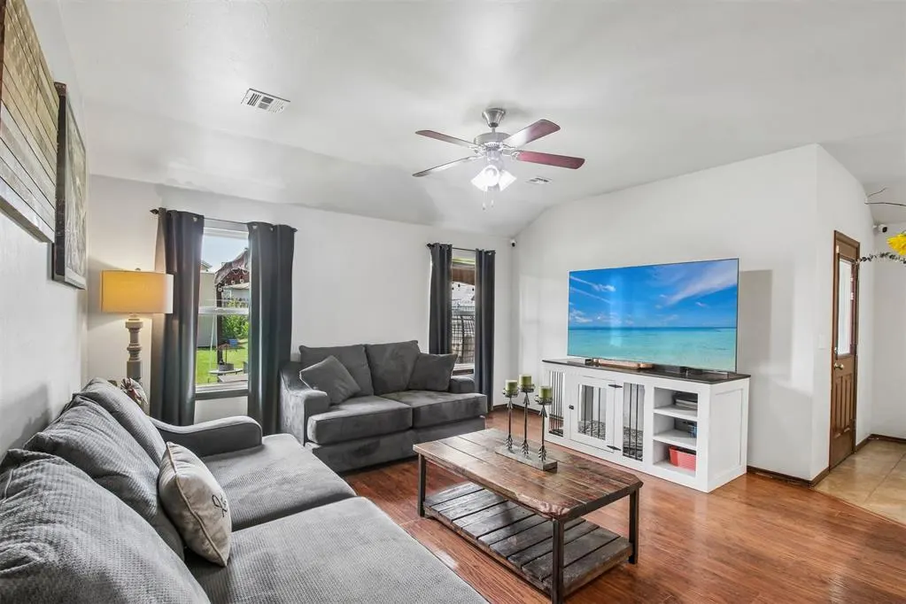 Photo 5 — 9613 Lauren Drive, Oklahoma City, OK 73160