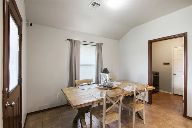 Photo 8 — 9613 Lauren Drive, Oklahoma City, OK 73160