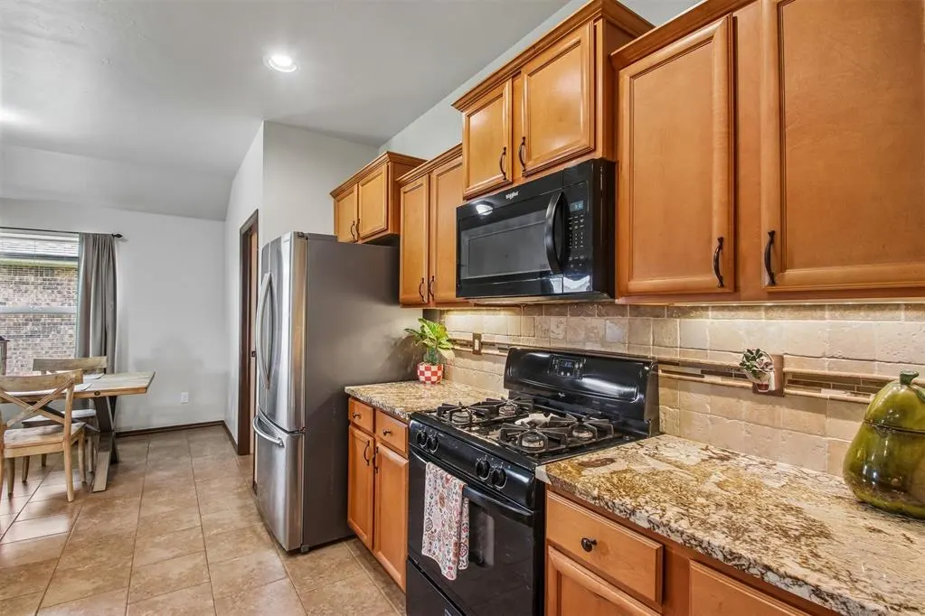 Photo 14 — 9613 Lauren Drive, Oklahoma City, OK 73160