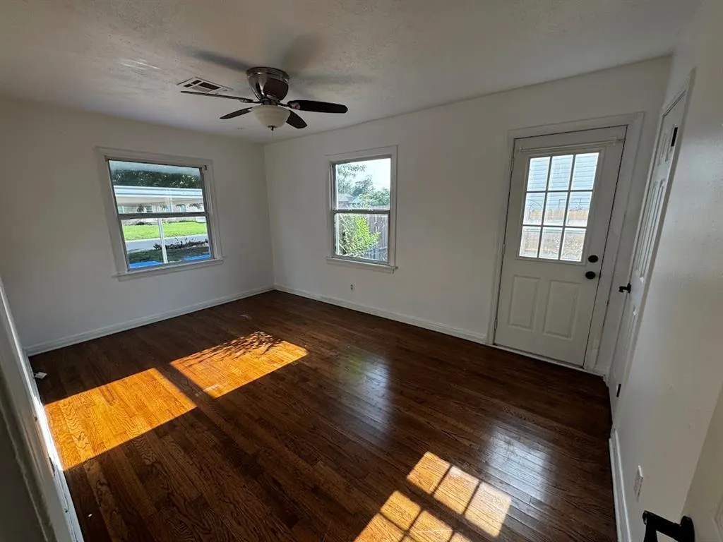 Photo 6 — 111 E Dale Street, Norman, OK 73069