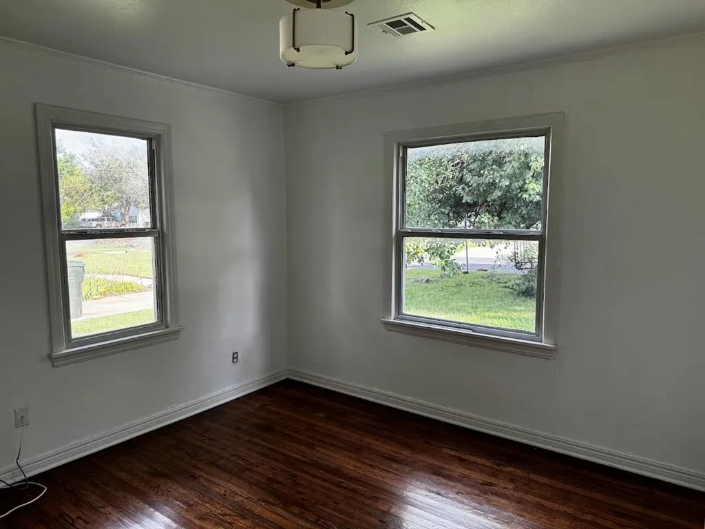 Photo 12 — 111 E Dale Street, Norman, OK 73069