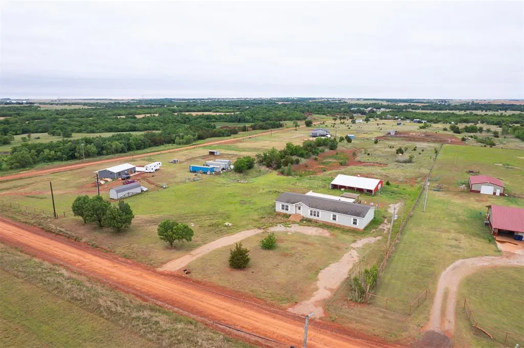 Photo 2 — 18186 W Charter Oak Road, Cashion, OK 73016