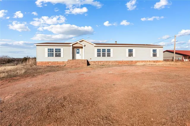 Photo 4 — 18186 W Charter Oak Road, Cashion, OK 73016