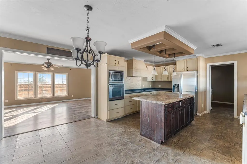 Photo 9 — 18186 W Charter Oak Road, Cashion, OK 73016