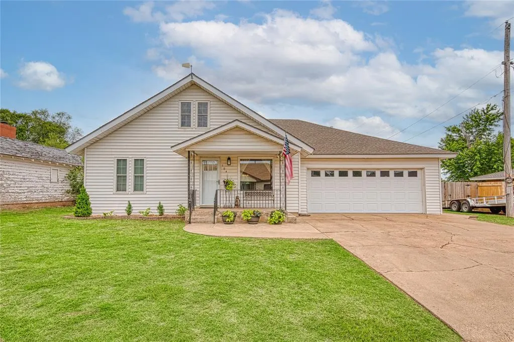 Front exterior — 104 W UNION Avenue, Corn, OK 73024