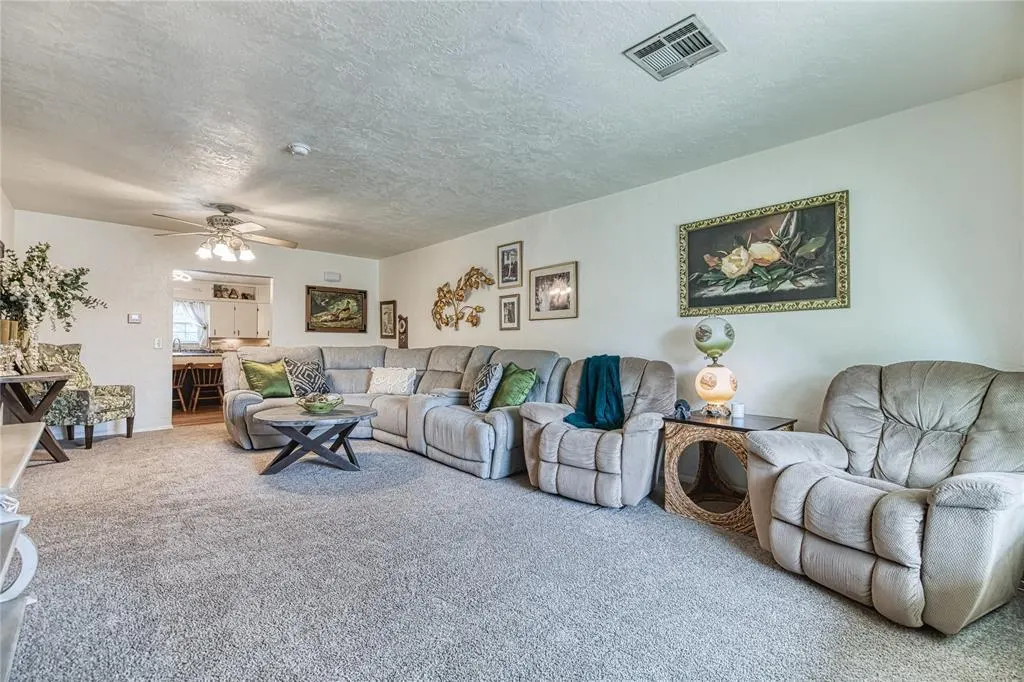 Photo 2 — 104 W UNION Avenue, Corn, OK 73024