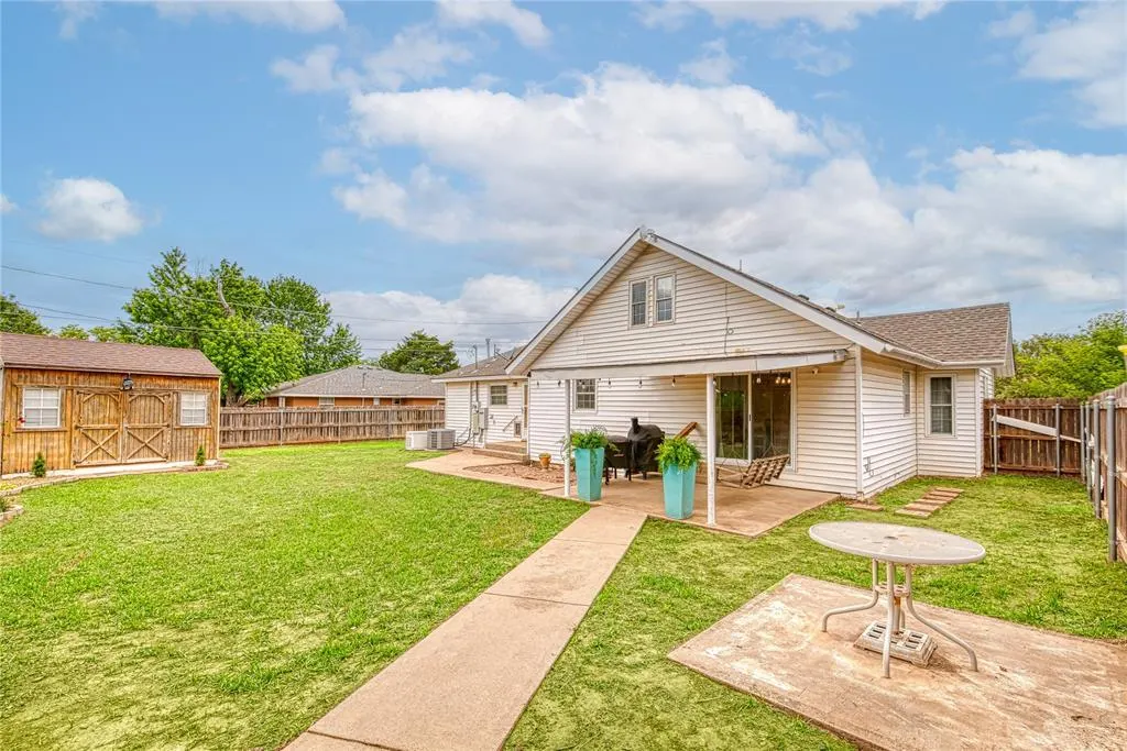 Photo 25 — 104 W UNION Avenue, Corn, OK 73024