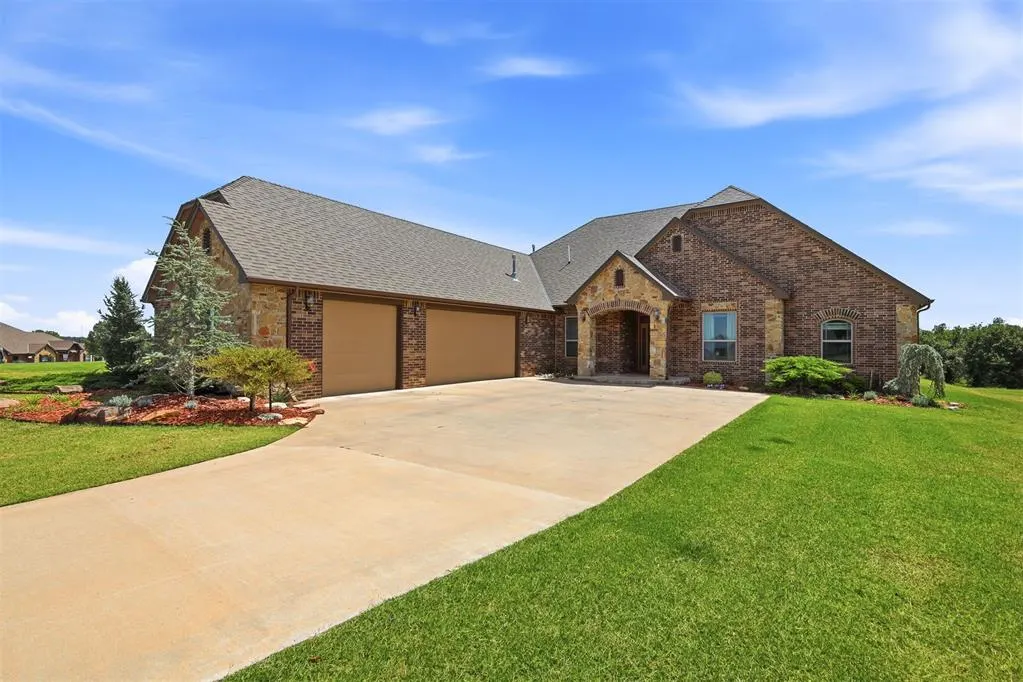 Photo 2 — 2174 County Street 2945 Street, Blanchard, OK 73010