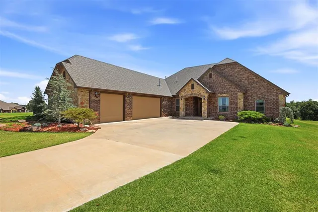 Photo 2 — 2174 County Street 2945 Street, Blanchard, OK 73010