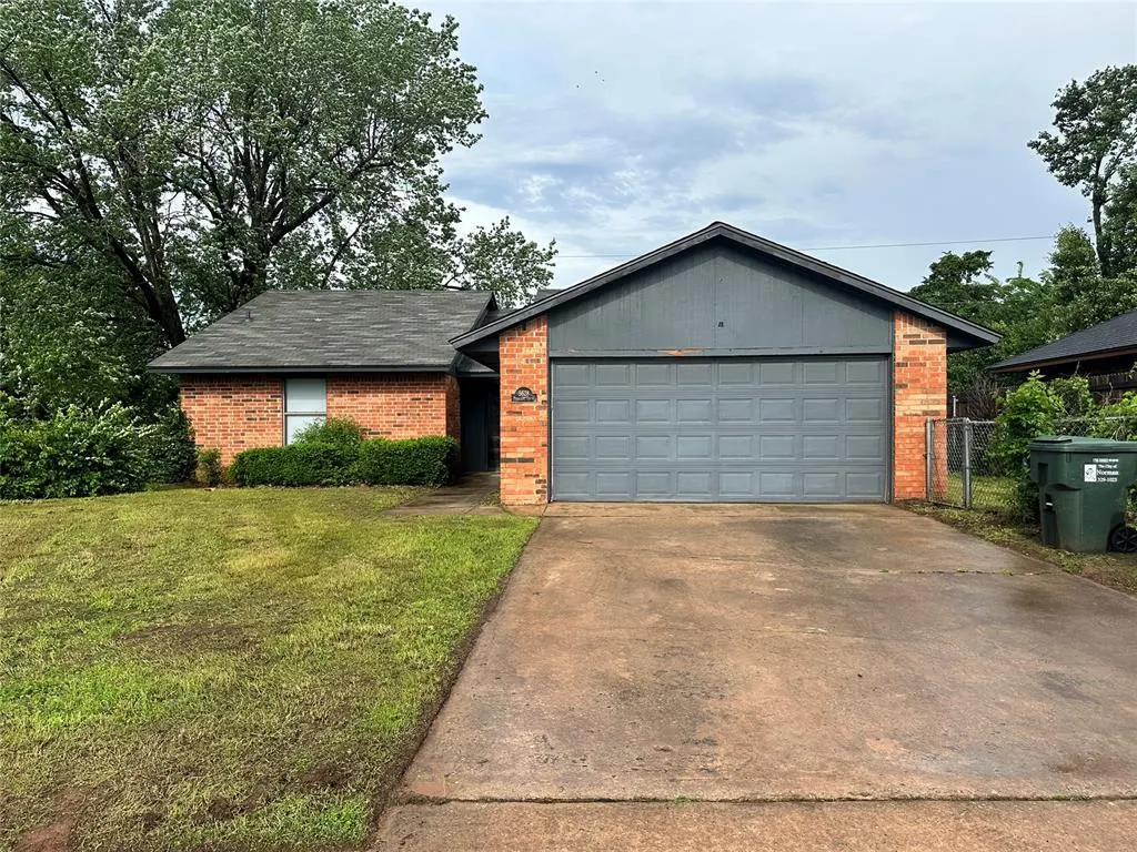 Front exterior — 3628 Peregrine Drive, Norman, OK 73072