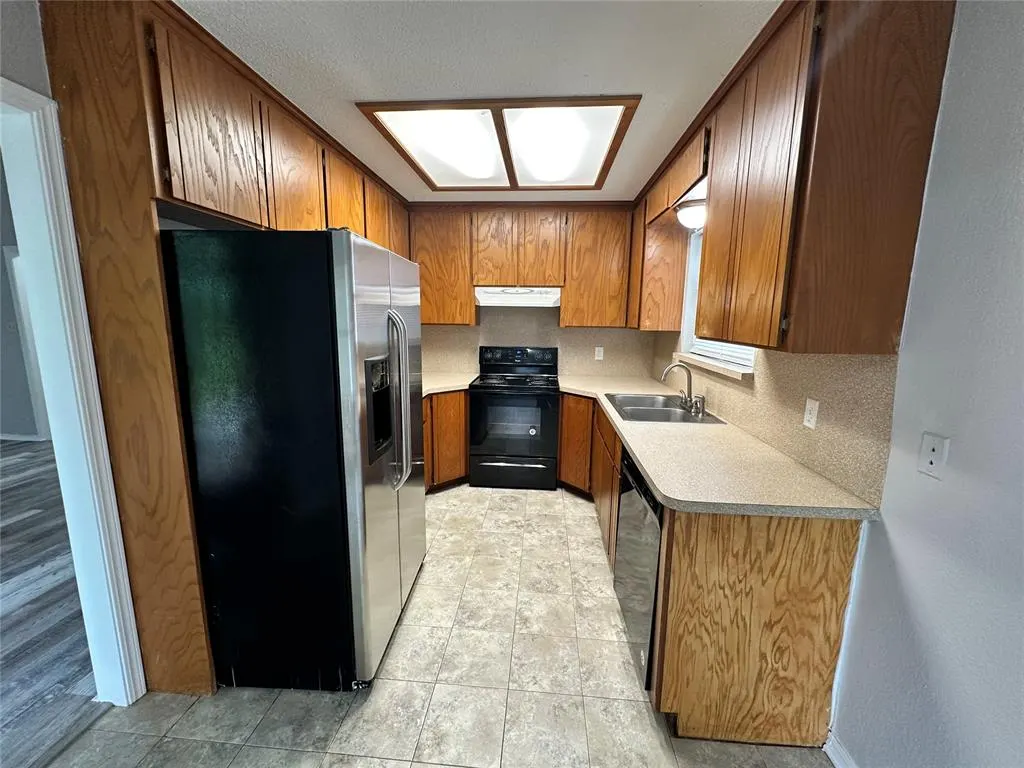 Photo 9 — 3628 Peregrine Drive, Norman, OK 73072