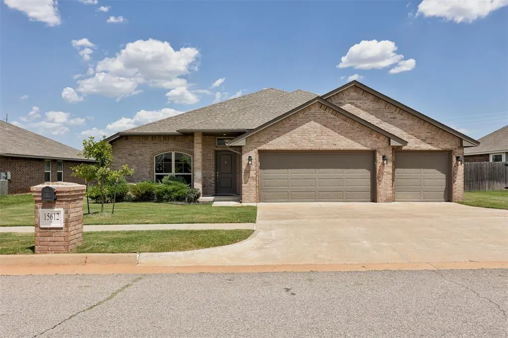 Photo 3 — 15612 W Vermillion Drive, Edmond, OK 73013