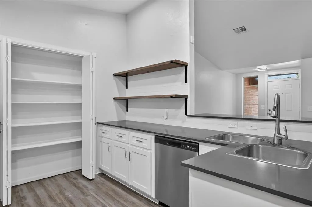 Photo 12 — 4612 Midway Drive, Norman, OK 73072