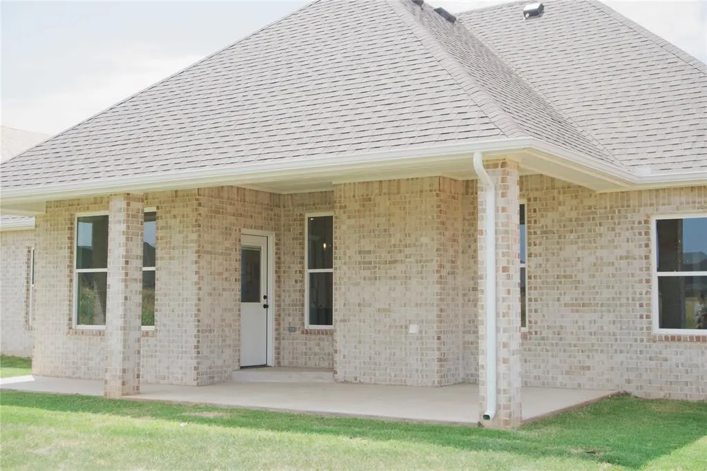 Photo 14 — 9325 SW 37th Street, Oklahoma City, OK 73179