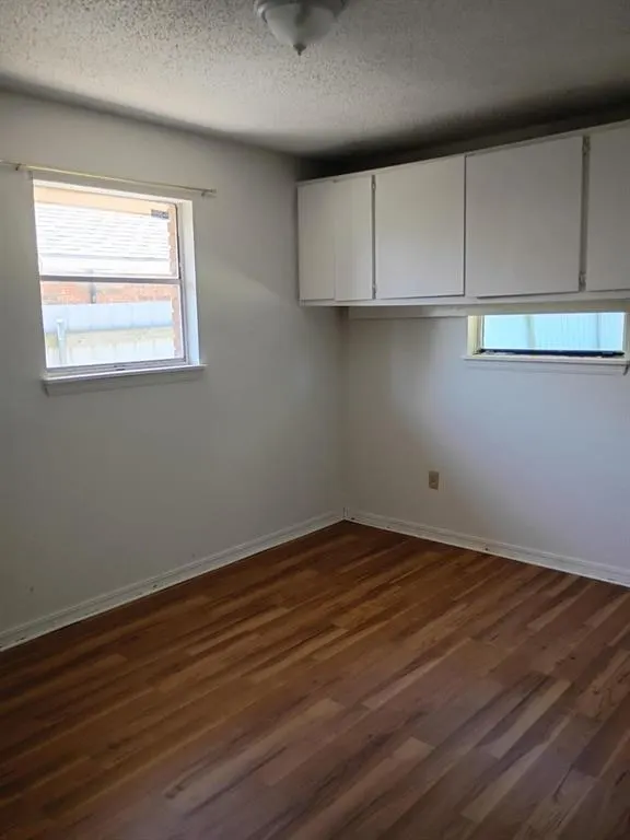 Photo 10 — 8713 Hillcrest Drive, Oklahoma City, OK 73159