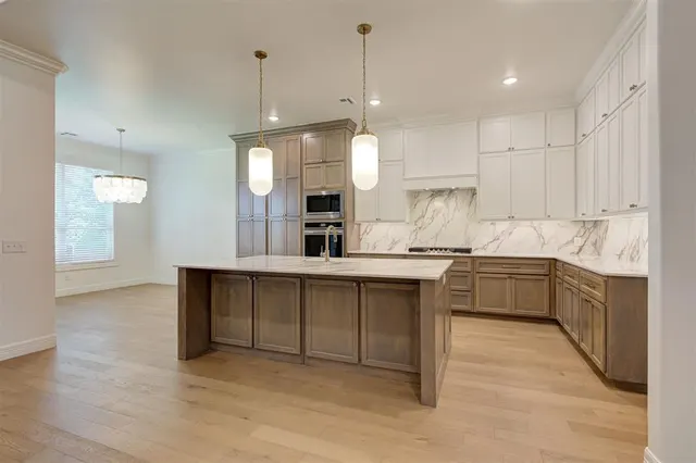Photo 8 — 3349 Bourgogne Street, Edmond, OK 73034