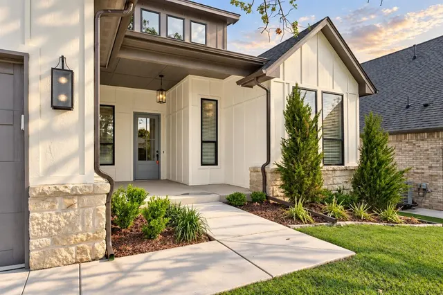 Photo 2 — 3349 Bourgogne Street, Edmond, OK 73034