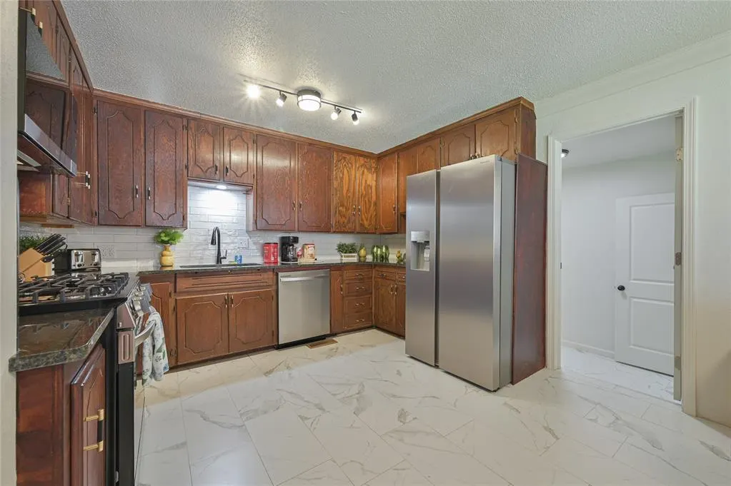 Photo 12 — 2616 NW 38th Street, Oklahoma City, OK 73112