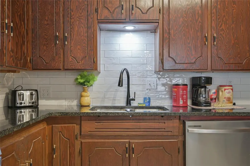 Photo 13 — 2616 NW 38th Street, Oklahoma City, OK 73112