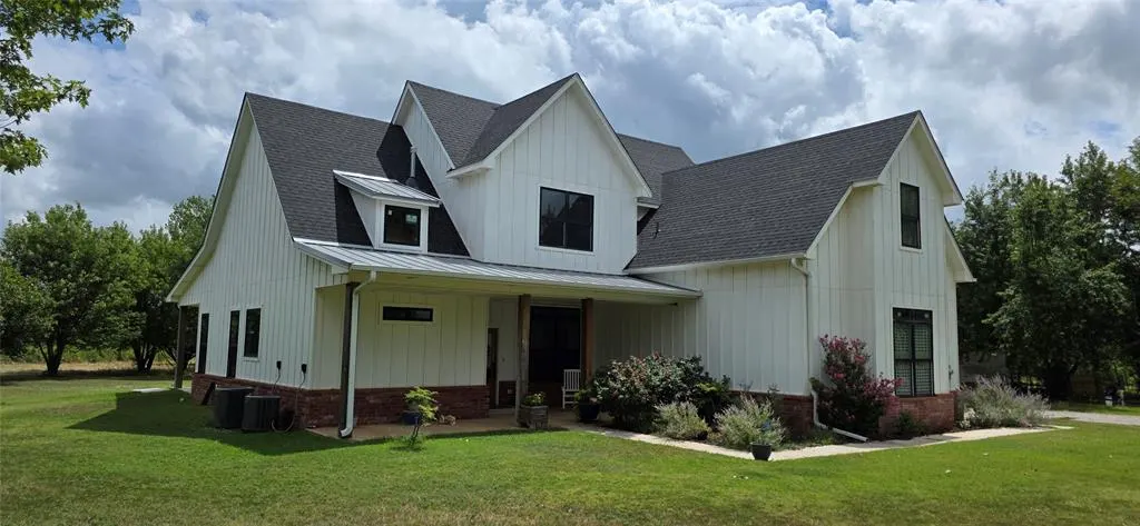 Front exterior — 124 Kevin Lane, Tuttle, OK 73089
