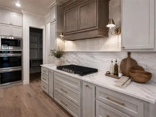 Photo 5 — 3425 Sardinia Way, Edmond, OK 73034