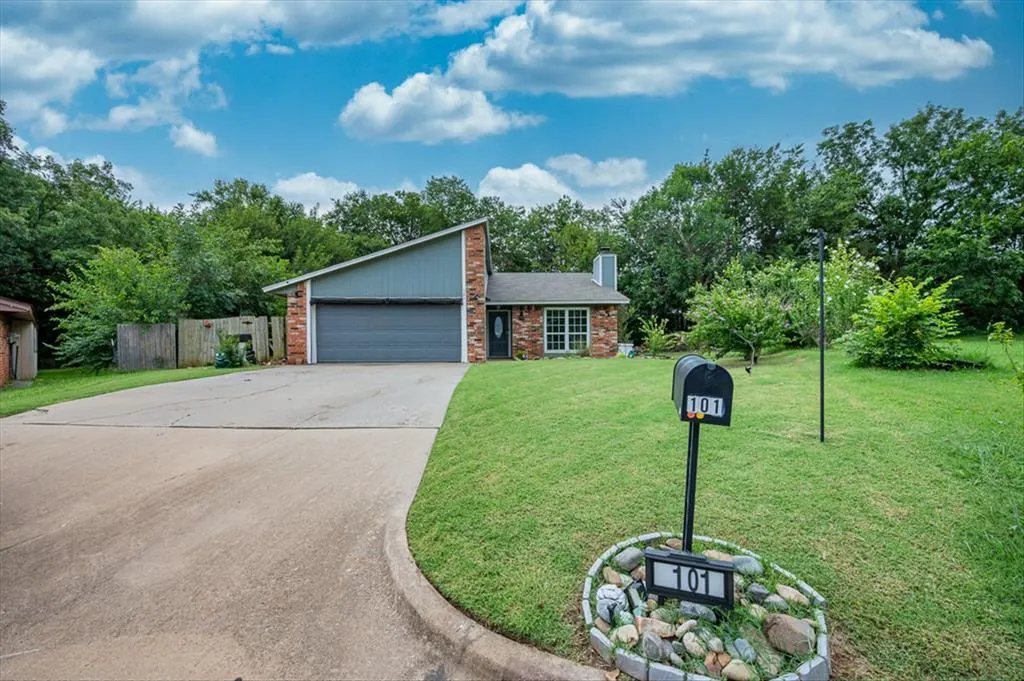 Front exterior — 101 Stonewood Drive, Noble, OK 73068