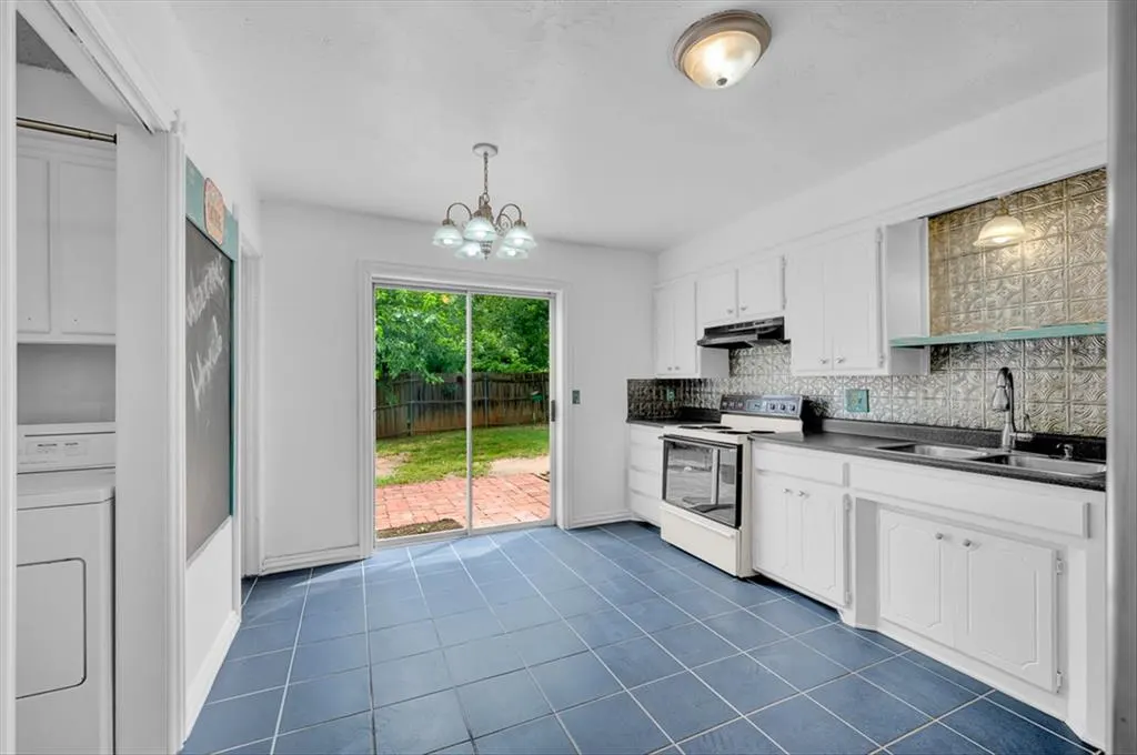 Photo 14 — 101 Stonewood Drive, Noble, OK 73068